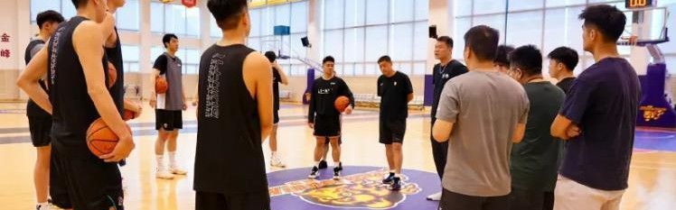 广东队最新热身赛消息！再战考辛斯 三战墨尔本老虎 杜锋继续练兵